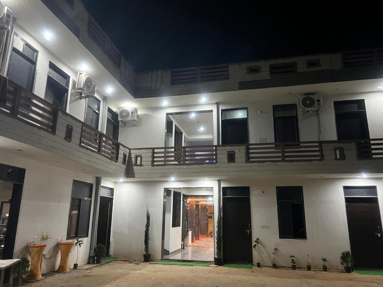 Hotel Shyam Sarover And Restaurant Ringas 外观 照片